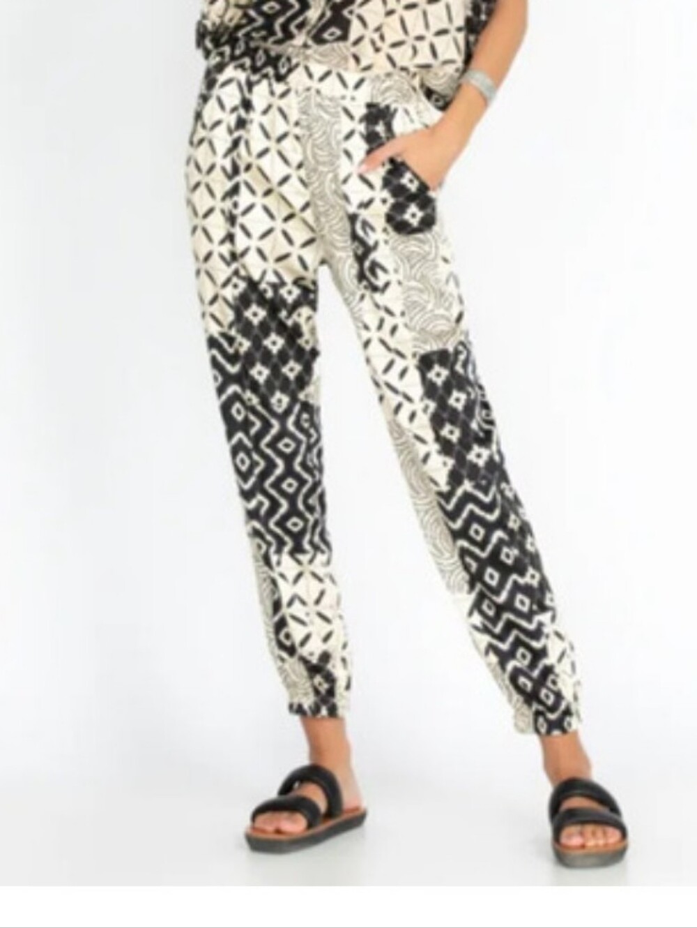Johnny Was Marasusa Jogger Pants Silk Black Ivory Marasusa Pete & Greta S